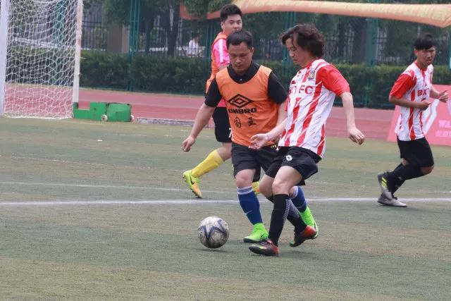 李俊贤表现卓越，但中国U18男篮无缘冠军